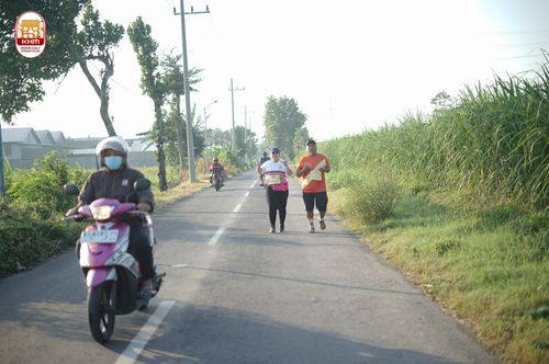 Race photo from Kediri Half Marathon 2024