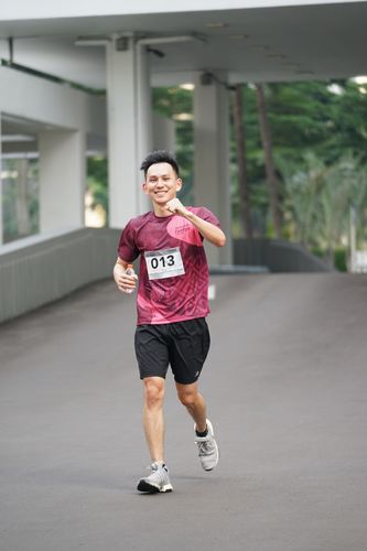 Race photo from Assurance Fun Run 2024
