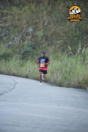 Race photo from Kelud Vertical Challenge 2024