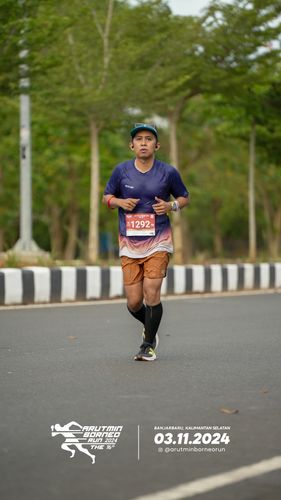 Race photo from Arutmin Borneo Run 2024