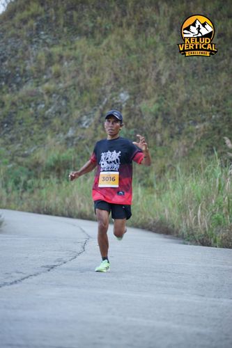 Race photo from Kelud Vertical Challenge 2024