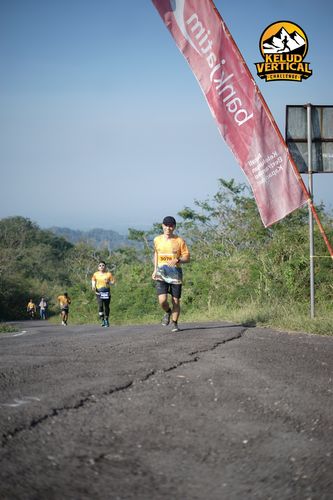 Race photo from Kelud Vertical Challenge 2024