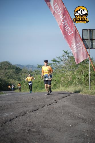 Race photo from Kelud Vertical Challenge 2024