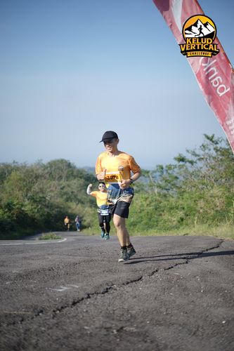 Race photo from Kelud Vertical Challenge 2024