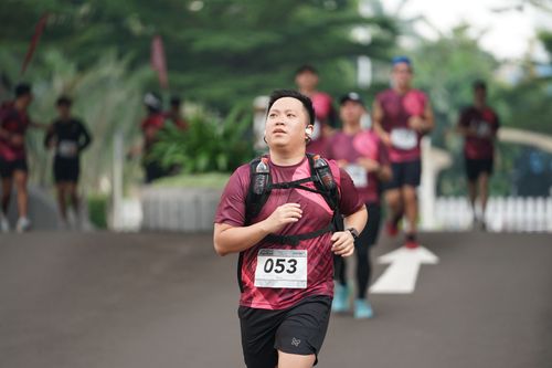 Race photo from Assurance Fun Run 2024