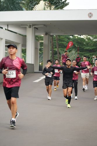 Race photo from Assurance Fun Run 2024