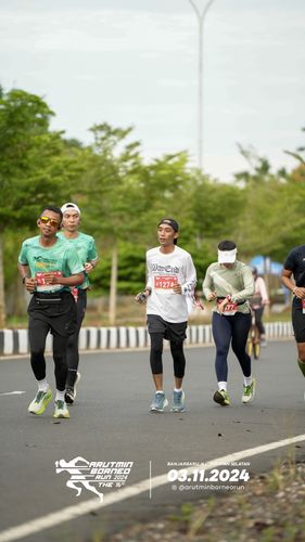 Race photo from Arutmin Borneo Run 2024