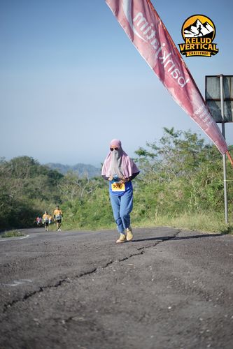 Race photo from Kelud Vertical Challenge 2024