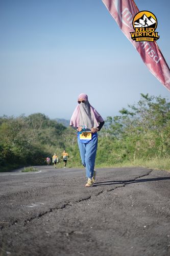 Race photo from Kelud Vertical Challenge 2024