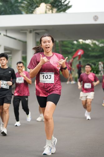 Race photo from Assurance Fun Run 2024