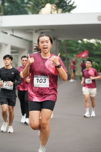 Race photo from Assurance Fun Run 2024
