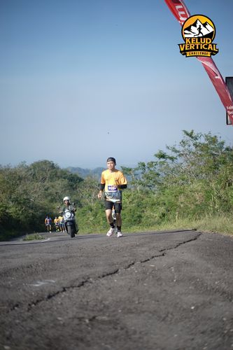 Race photo from Kelud Vertical Challenge 2024