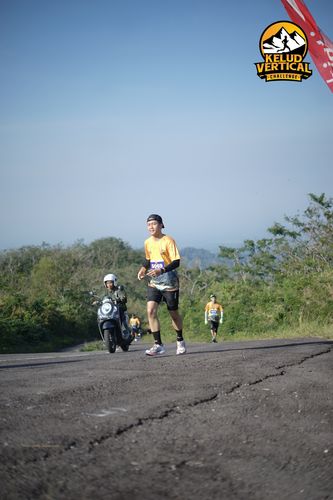 Race photo from Kelud Vertical Challenge 2024