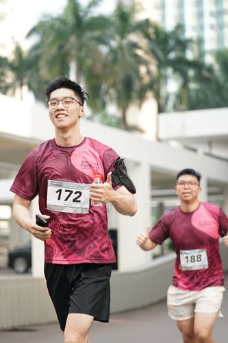 Race photo from Assurance Fun Run 2024