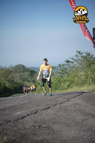 Race photo from Kelud Vertical Challenge 2024