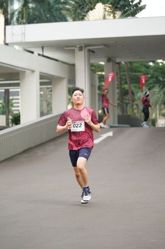 Race photo from Assurance Fun Run 2024
