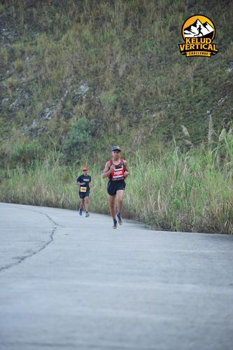 Race photo from Kelud Vertical Challenge 2024