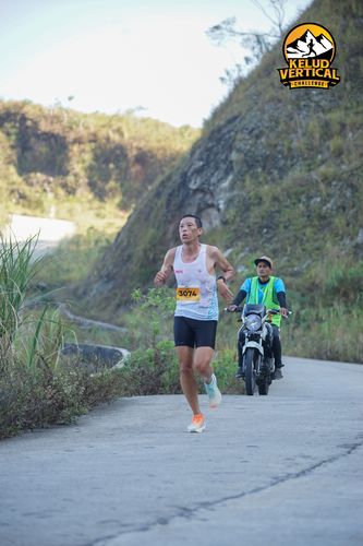 Race photo from Kelud Vertical Challenge 2024