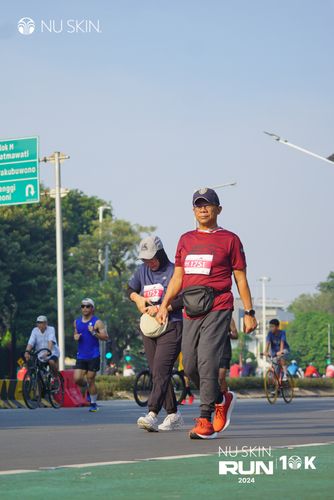 Race photo from Nu Skin Run 10K