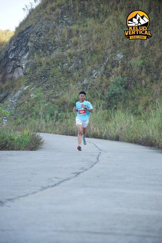 Race photo from Kelud Vertical Challenge 2024
