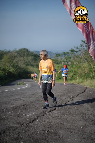 Race photo from Kelud Vertical Challenge 2024