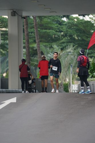 Race photo from Assurance Fun Run 2024