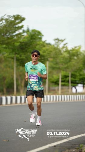 Race photo from Arutmin Borneo Run 2024