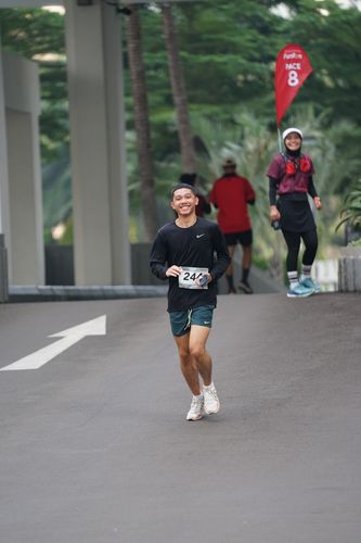 Race photo from Assurance Fun Run 2024