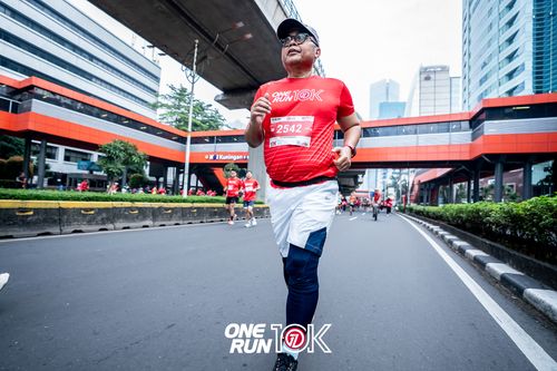 Race photo from ONE RUN 10K 2025