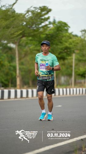 Race photo from Arutmin Borneo Run 2024