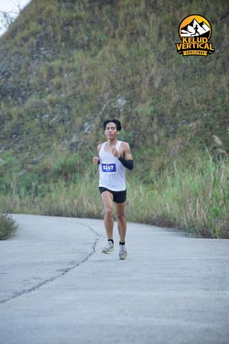 Race photo from Kelud Vertical Challenge 2024