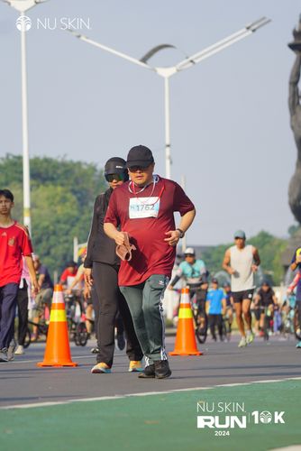 Race photo from Nu Skin Run 10K