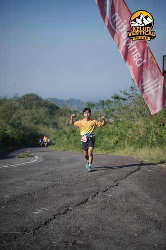 Race photo from Kelud Vertical Challenge 2024
