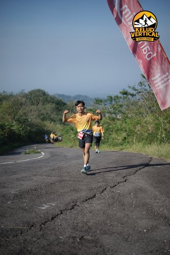 Race photo from Kelud Vertical Challenge 2024