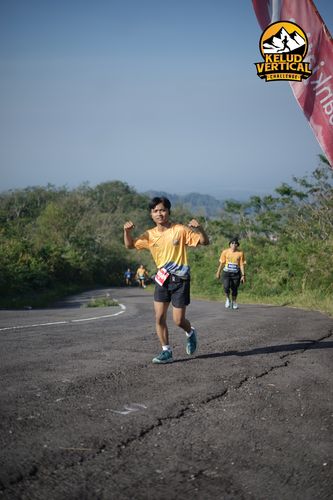 Race photo from Kelud Vertical Challenge 2024