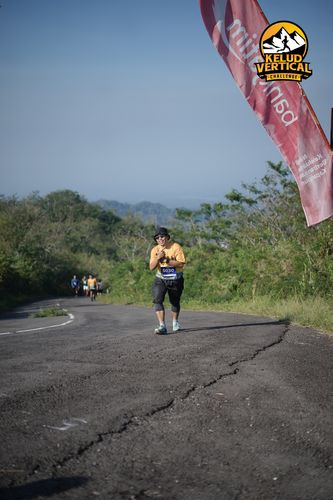 Race photo from Kelud Vertical Challenge 2024
