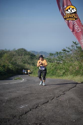 Race photo from Kelud Vertical Challenge 2024