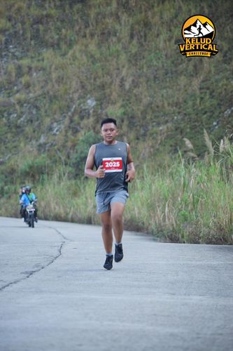 Race photo from Kelud Vertical Challenge 2024