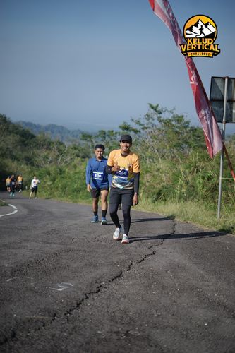 Race photo from Kelud Vertical Challenge 2024