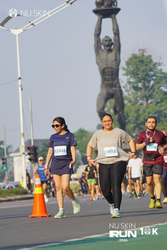 Race photo from Nu Skin Run 10K