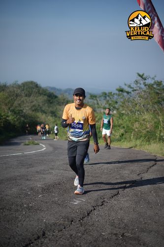 Race photo from Kelud Vertical Challenge 2024