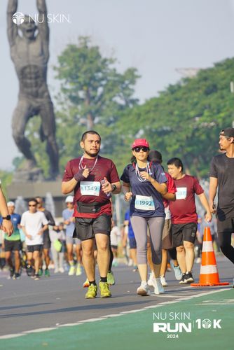 Race photo from Nu Skin Run 10K
