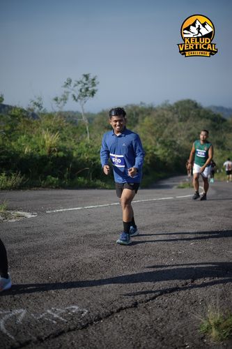 Race photo from Kelud Vertical Challenge 2024