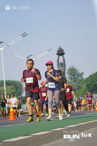 Race photo from Nu Skin Run 10K