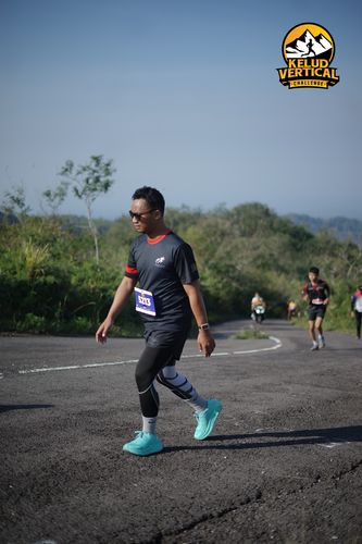 Race photo from Kelud Vertical Challenge 2024