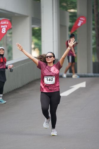 Race photo from Assurance Fun Run 2024