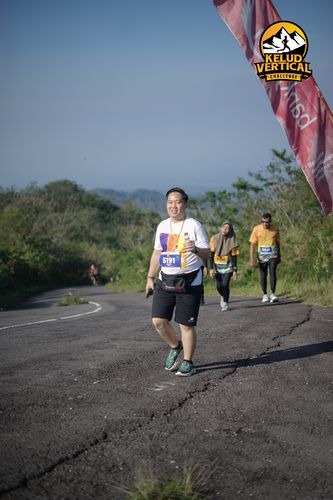 Race photo from Kelud Vertical Challenge 2024
