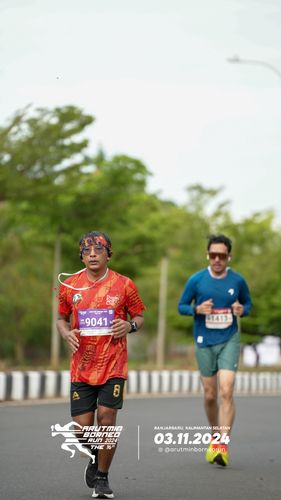 Race photo from Arutmin Borneo Run 2024