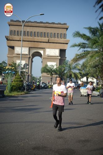 Race photo from Kediri Half Marathon 2024
