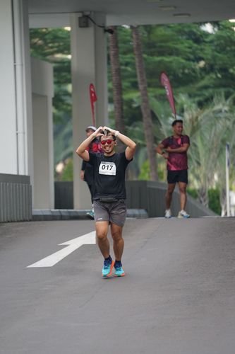 Race photo from Assurance Fun Run 2024